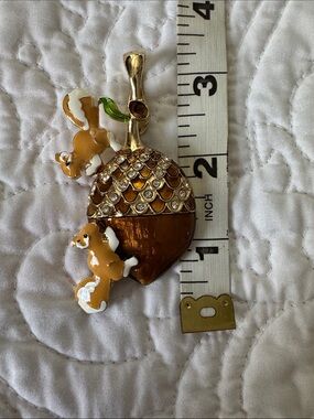 Necklace or Scarf Brooch Clip